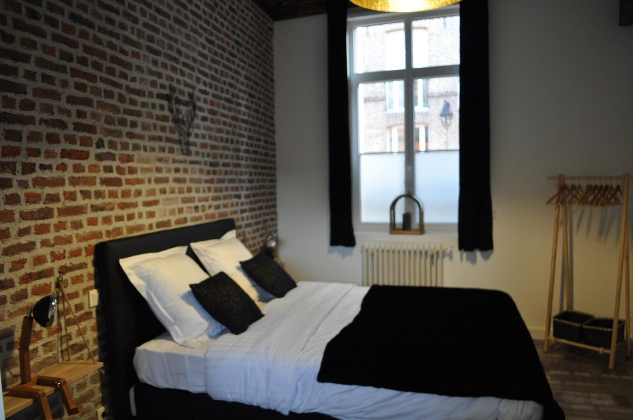 Aparthotel Victoria'S House Lilla Esterno foto